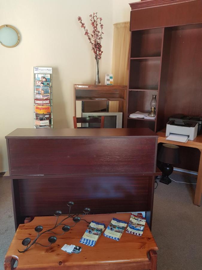 Echo Garden Guesthouse Рустенбург Екстериор снимка