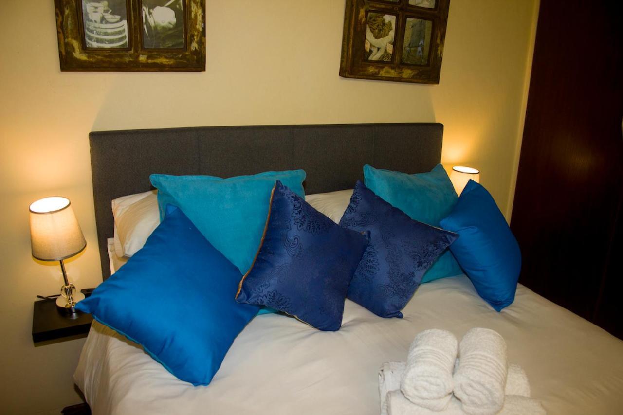 Echo Garden Guesthouse Рустенбург Екстериор снимка
