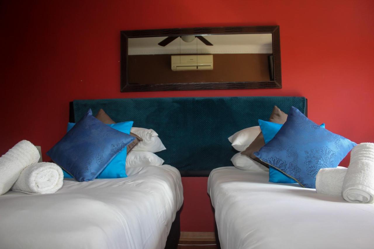 Echo Garden Guesthouse Рустенбург Екстериор снимка